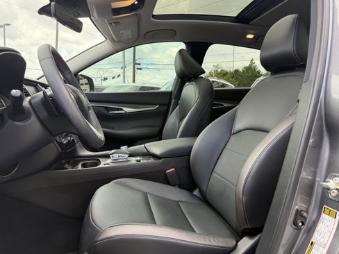Certified 2023 INFINITI QX50 Luxe FWD image 12