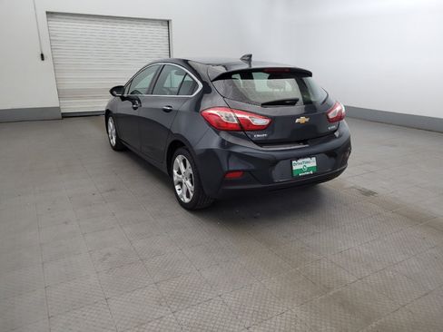 Used 2018 Chevrolet Cruze Premier FWD image 5
