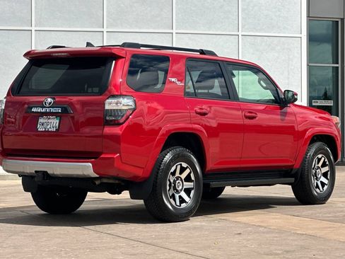 Used 2024 Toyota 4Runner TRD Off-Road Premium w/ Moonroof Package AWD/4WD image 4