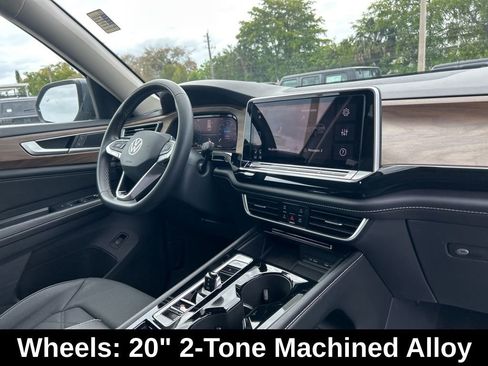Used 2024 Volkswagen Atlas SE FWD image 24