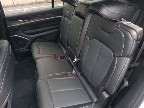 New 2026 Jeep Grand Cherokee L Limited image 18