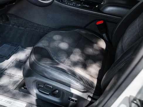 Used 2010 Ford Taurus SHO image 66