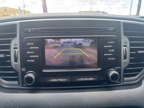Used 2019 Kia Sportage LX FWD image 19