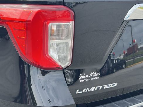 Used 2022 Ford Explorer Limited w/ Equipment Group 301A image 27