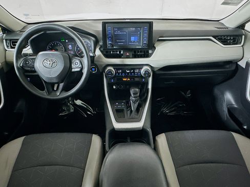 Used 2022 Toyota RAV4 XLE w/ Convenience Package image 27