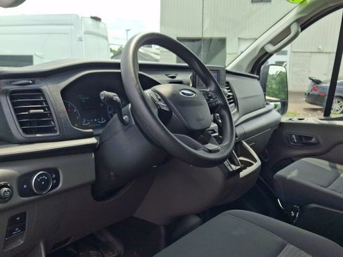 Used 2025 Ford Transit 250 Low Roof w/ Exterior Upgrade Package RWD image 2