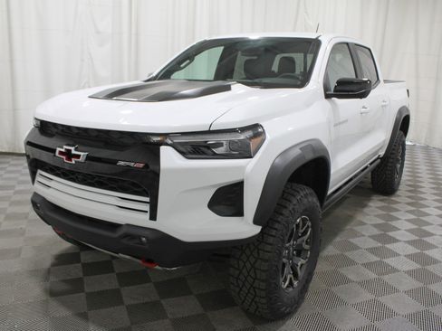 New 2026 Chevrolet Colorado ZR2 w/ Technology Package image 38