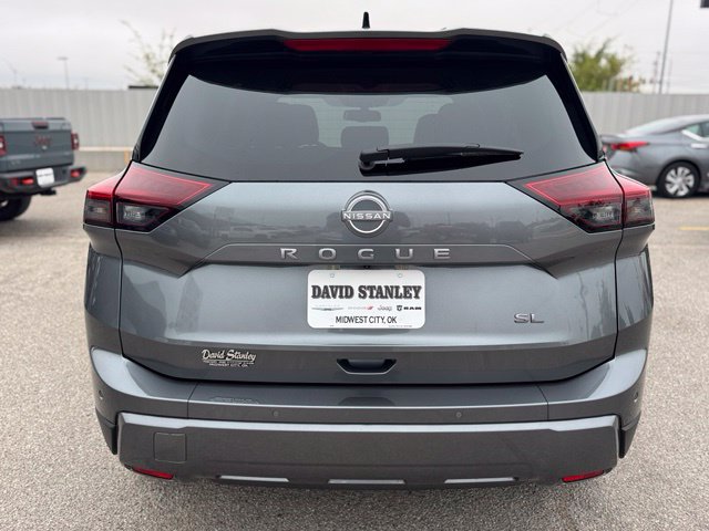 Used 2026 Nissan Rogue SL FWD image 5
