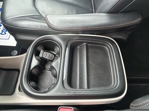 Used 2018 Chrysler Pacifica Touring-L w/ Advanced Safetytec Group FWD image 53