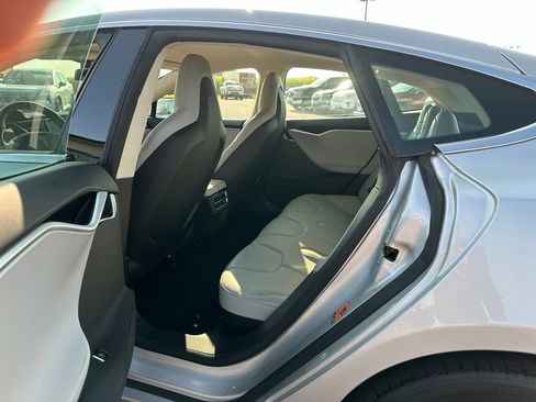 Used 2013 Tesla Model S Performance RWD image 19