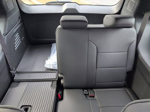 Certified 2026 Chevrolet Traverse LT w/ LPO, Floor Liner Package image 31