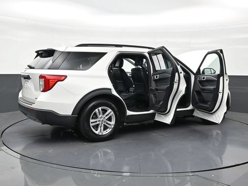 Used 2020 Ford Explorer XLT w/ Equipment Group 202A RWD image 28