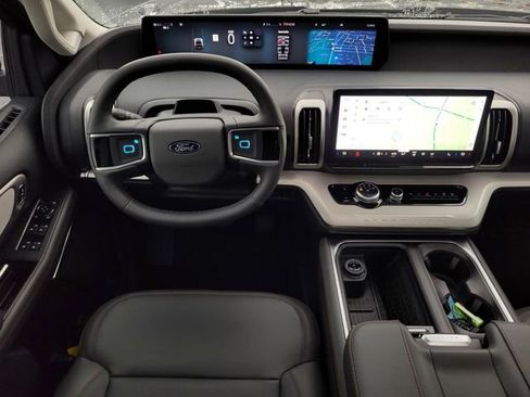 New 2025 Ford Expedition Max Active image 18