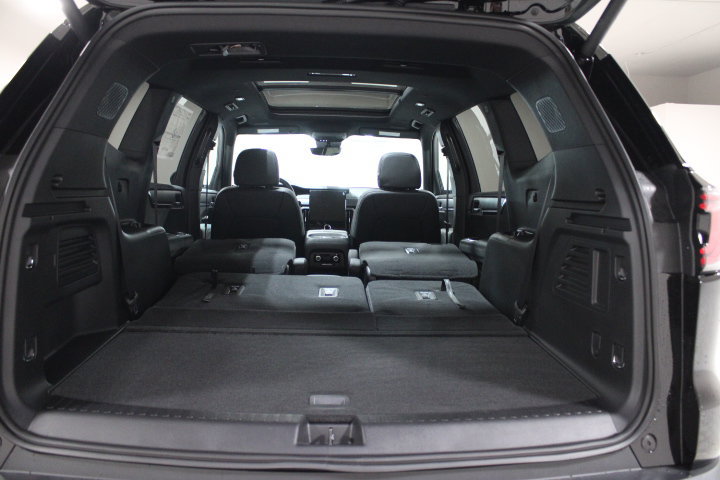 New 2026 GMC Acadia AT4 w/ Luxury Package AWD/4WD image 16