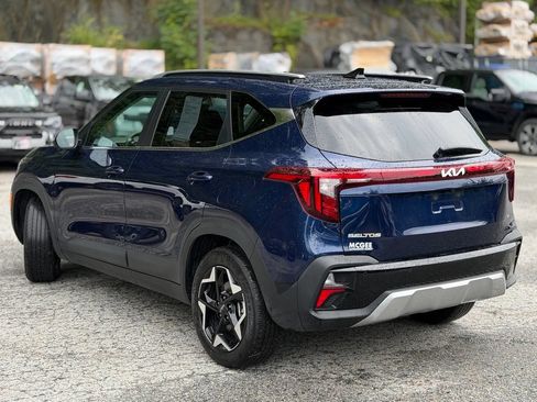 Used 2026 Kia Seltos EX AWD/4WD image 3