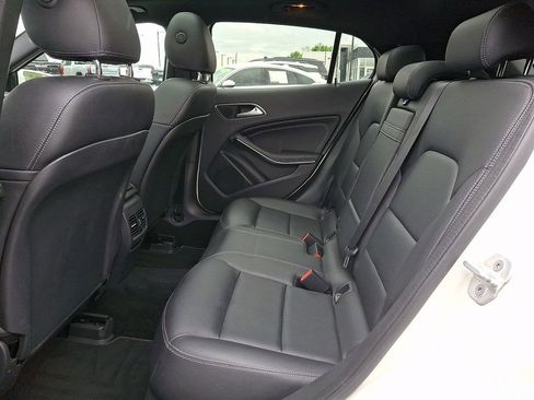 Used 2016 Mercedes-Benz GLA 250 4MATIC image 10