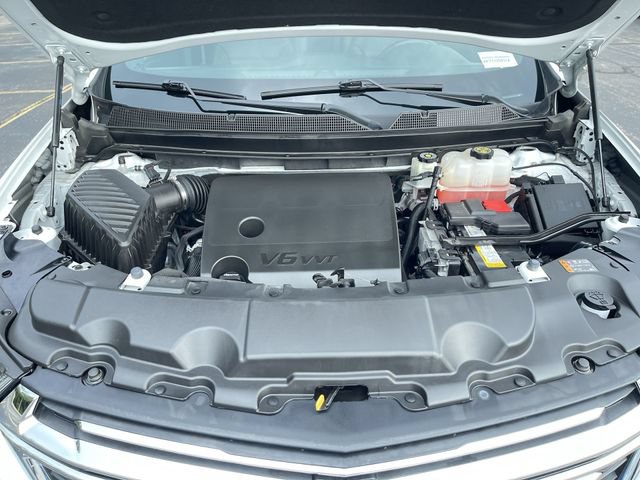 Certified 2023 Chevrolet Traverse LT w/ LPO, Floor Liner Package AWD/4WD image 28