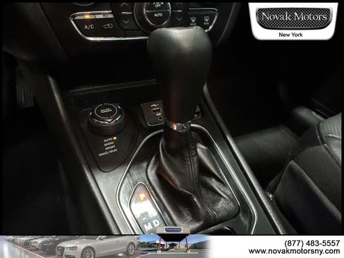 Used 2021 Jeep Cherokee Limited AWD/4WD image 23