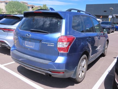 Used 2016 Subaru Forester 2.5i Limited AWD/4WD image 3