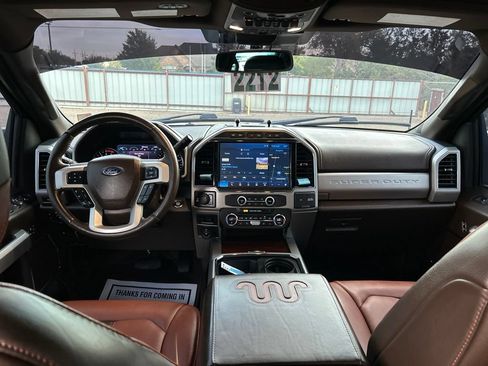 Used 2022 Ford F350 King Ranch w/ King Ranch Ultimate Package AWD/4WD image 11