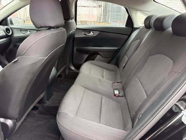 Used 2021 Kia Forte LXS FWD image 23