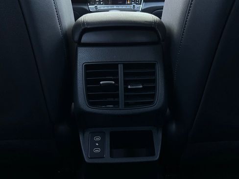 Used 2025 Kia Seltos S image 12