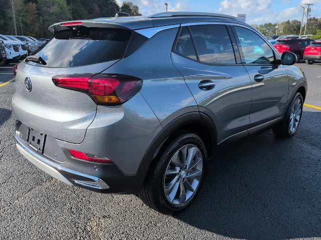 Used 2022 Buick Encore GX Essence w/ Advanced Technology Package AWD/4WD image 5
