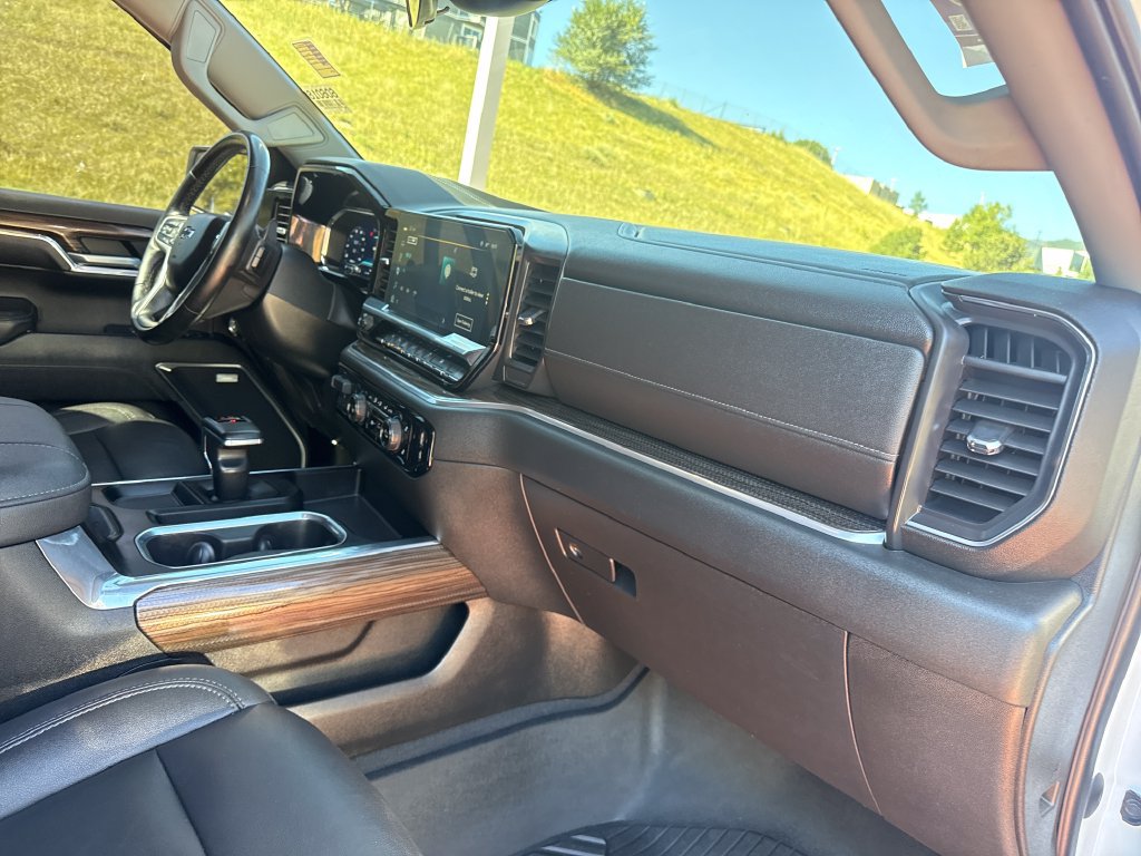Used 2023 Chevrolet Silverado 1500 RST w/ Redline Edition AWD/4WD image 28
