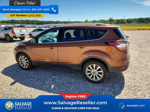 Used 2017 Ford Escape Titanium FWD image 3