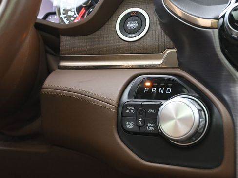 Used 2020 RAM 1500 Limited AWD/4WD image 37