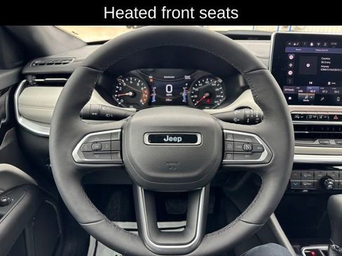 Used 2025 Jeep Compass Limited image 11