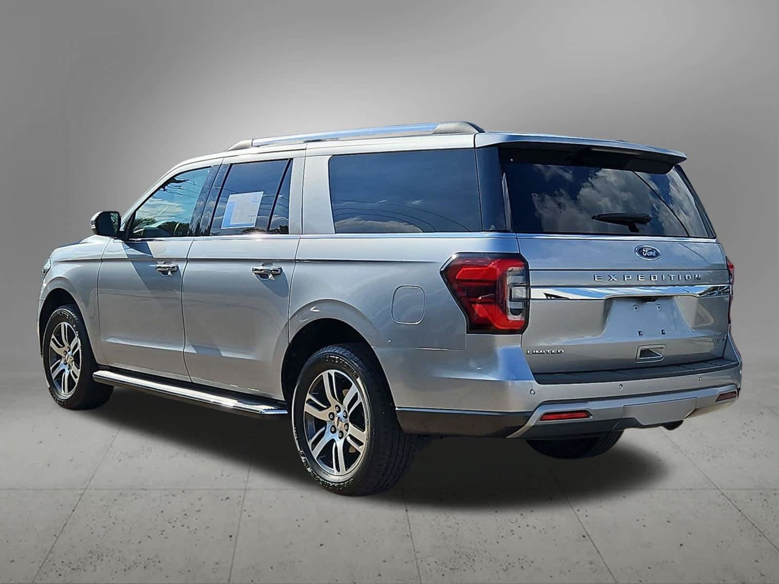 Used 2022 Ford Expedition Max Limited RWD image 4