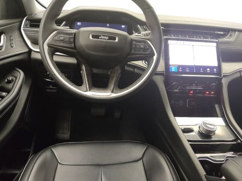 Used 2023 Jeep Grand Cherokee Limited AWD/4WD image 22