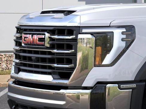 New 2026 GMC Sierra 2500 SLE w/ SLE Value Package; AWD/4WD image 35