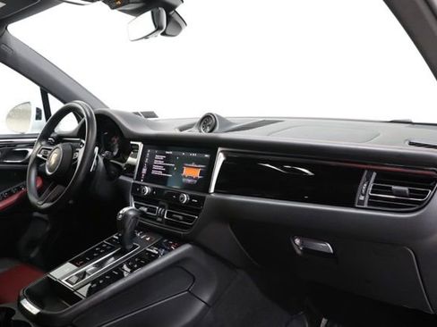 Used 2023 Porsche Macan S AWD/4WD image 16