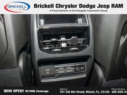 Used 2025 Jeep Grand Cherokee Limited image 19