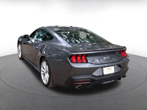 Used 2025 Ford Mustang GT Premium image 5