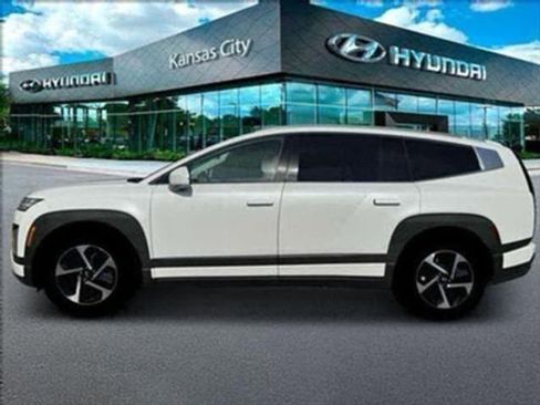 New 2026 Hyundai Ioniq 9 SE image 12