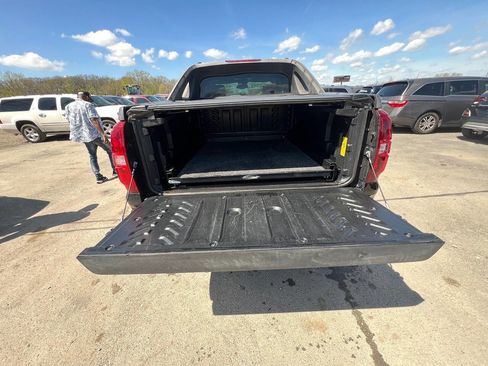 Used 2007 Chevrolet Avalanche LTZ w/ LTZ Preferred Equipment Group AWD/4WD image 10