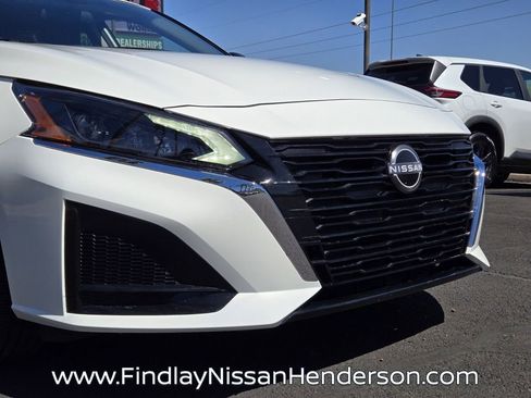 Used 2025 Nissan Altima 2.5 S FWD image 8