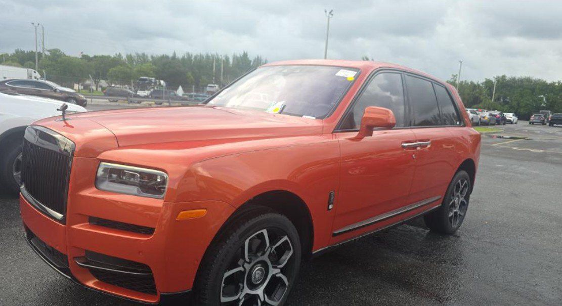 Used 2023 Rolls-Royce Cullinan Black Badge w/ Driver's Package AWD/4WD image 1