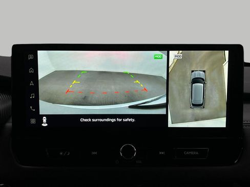 New 2025 Mitsubishi Outlander SE image 24