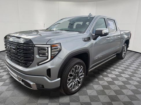 Used 2025 GMC Sierra 1500 Denali Ultimate AWD/4WD image 3