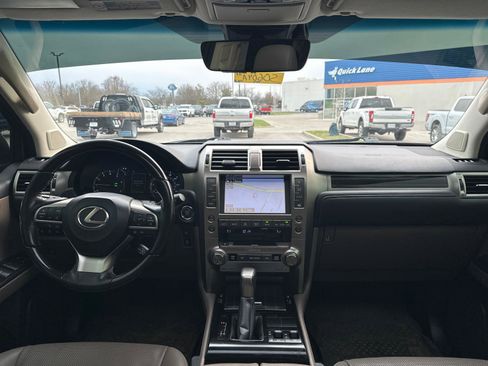 Used 2021 Lexus GX 460 Premium w/ Accessory Package AWD/4WD image 2