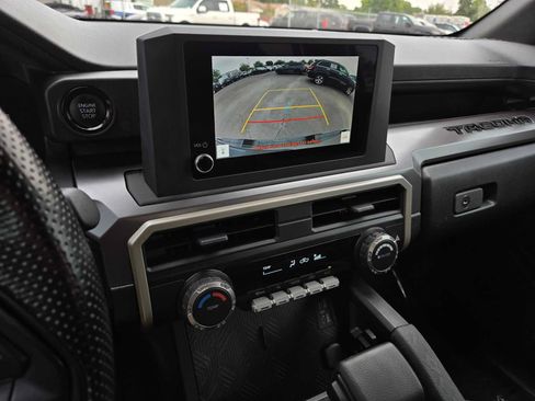 Used 2024 Toyota Tacoma SR5 AWD/4WD image 28