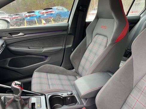 Used 2024 Volkswagen GTI SE FWD image 10