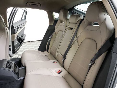 New 2026 Porsche Panamera image 22