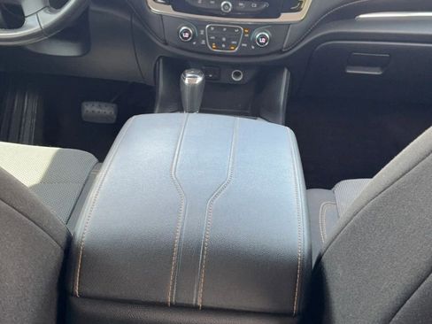 Used 2019 Chevrolet Traverse LT FWD image 14