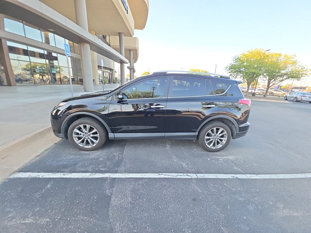 Used 2016 Toyota RAV4 Limited FWD image 1