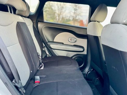 Used 2015 Kia Soul image 6